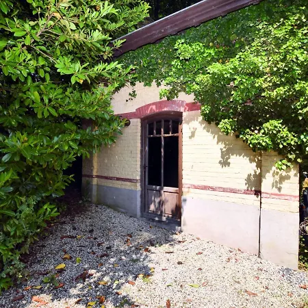 Holiday home A Beautiful Art Nouveau House With An Enormous Garden *